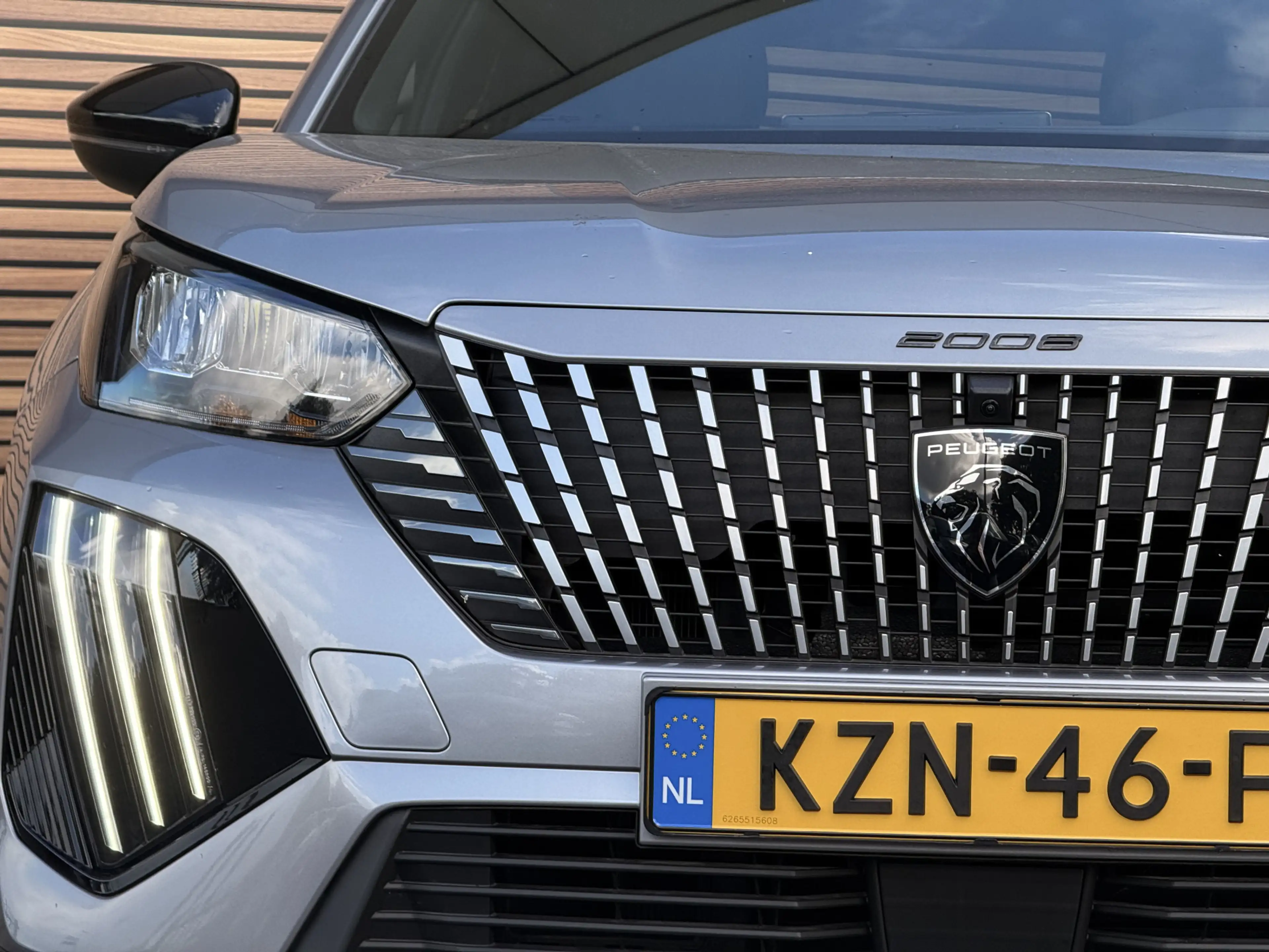 Peugeot e-2008 EV Allure Pack 50 kWh 360* Camera / Navi / Clima / — photo 12