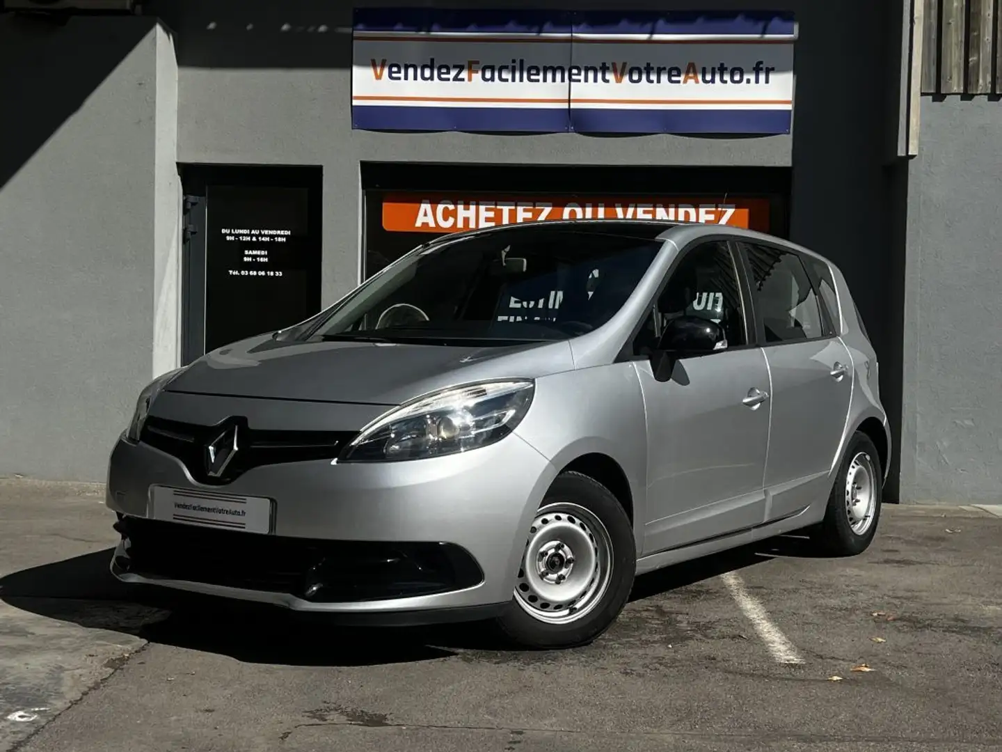 Renault Megane SCENIC DYNAMIQUE / 95 CV / BVM Silber - 1