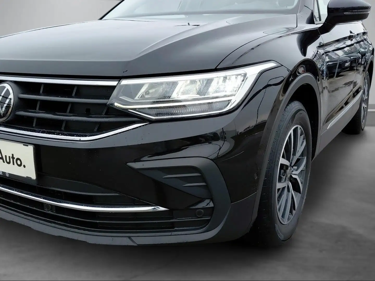 Volkswagen Tiguan Life TDI DSG Schwarz - 2