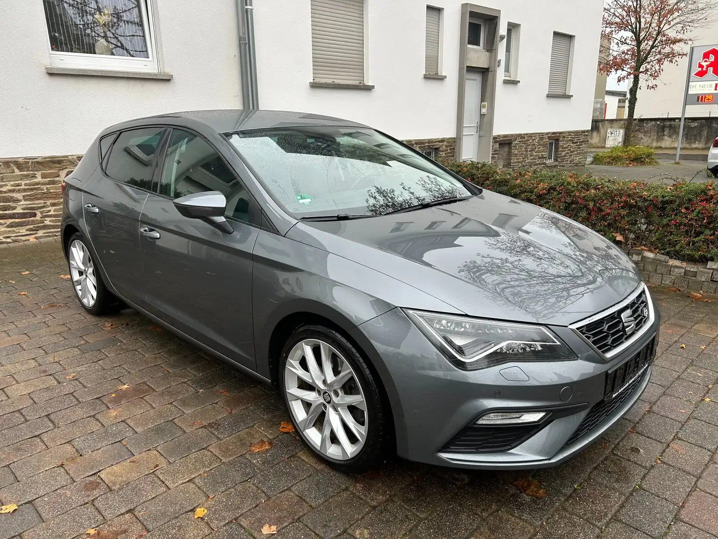 SEAT Leon FR - Tüv-Asu NEU (11-2026) - EURO 6 - FR Grigio - 1