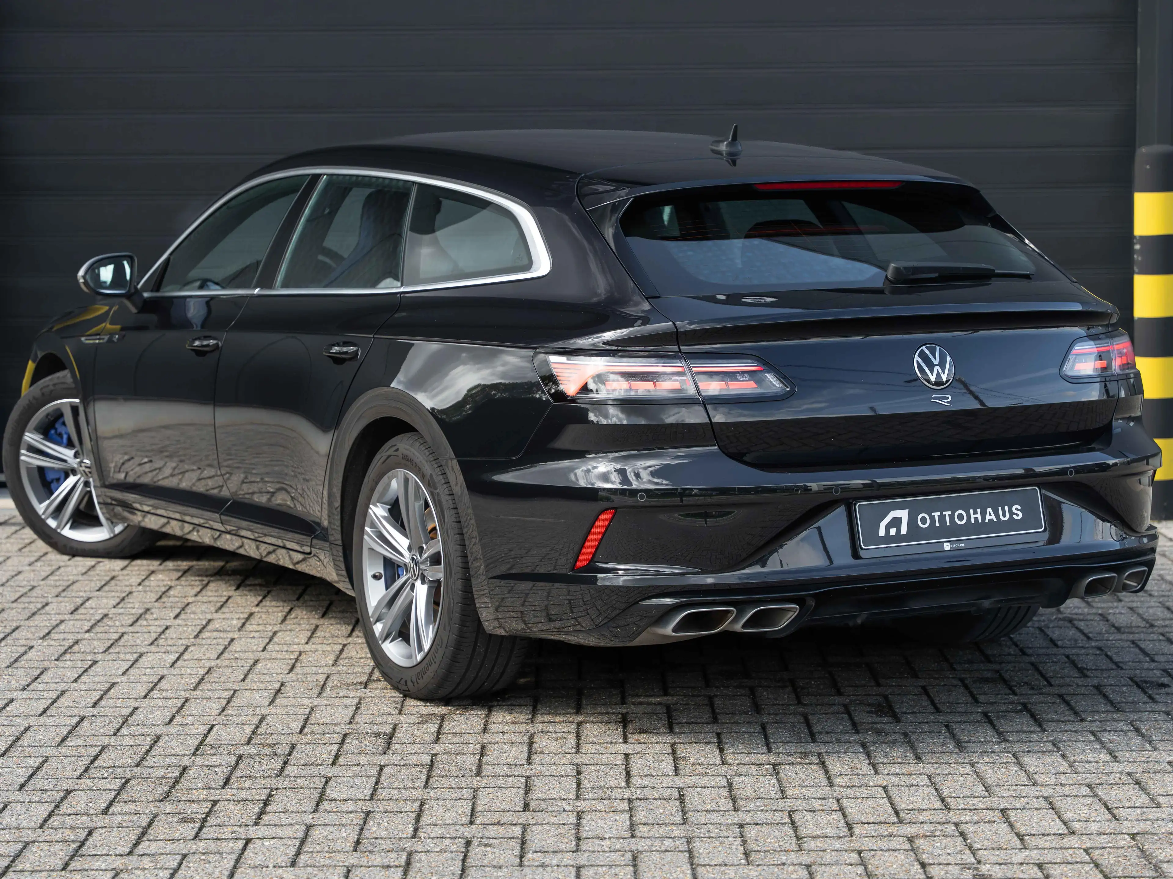 Volkswagen Arteon Arteon SB R 2.0 TSI 4Motion OPF DSG — photo 3