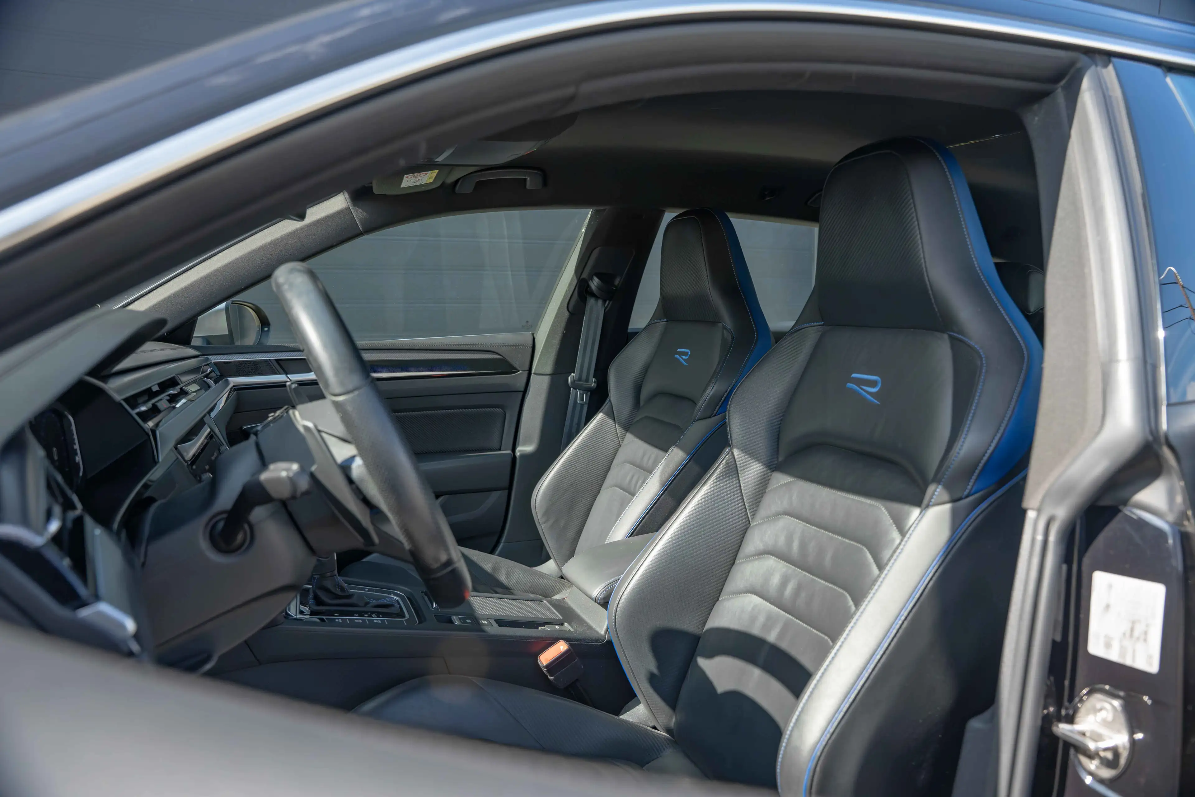 Volkswagen Arteon Arteon SB R 2.0 TSI 4Motion OPF DSG — photo 10