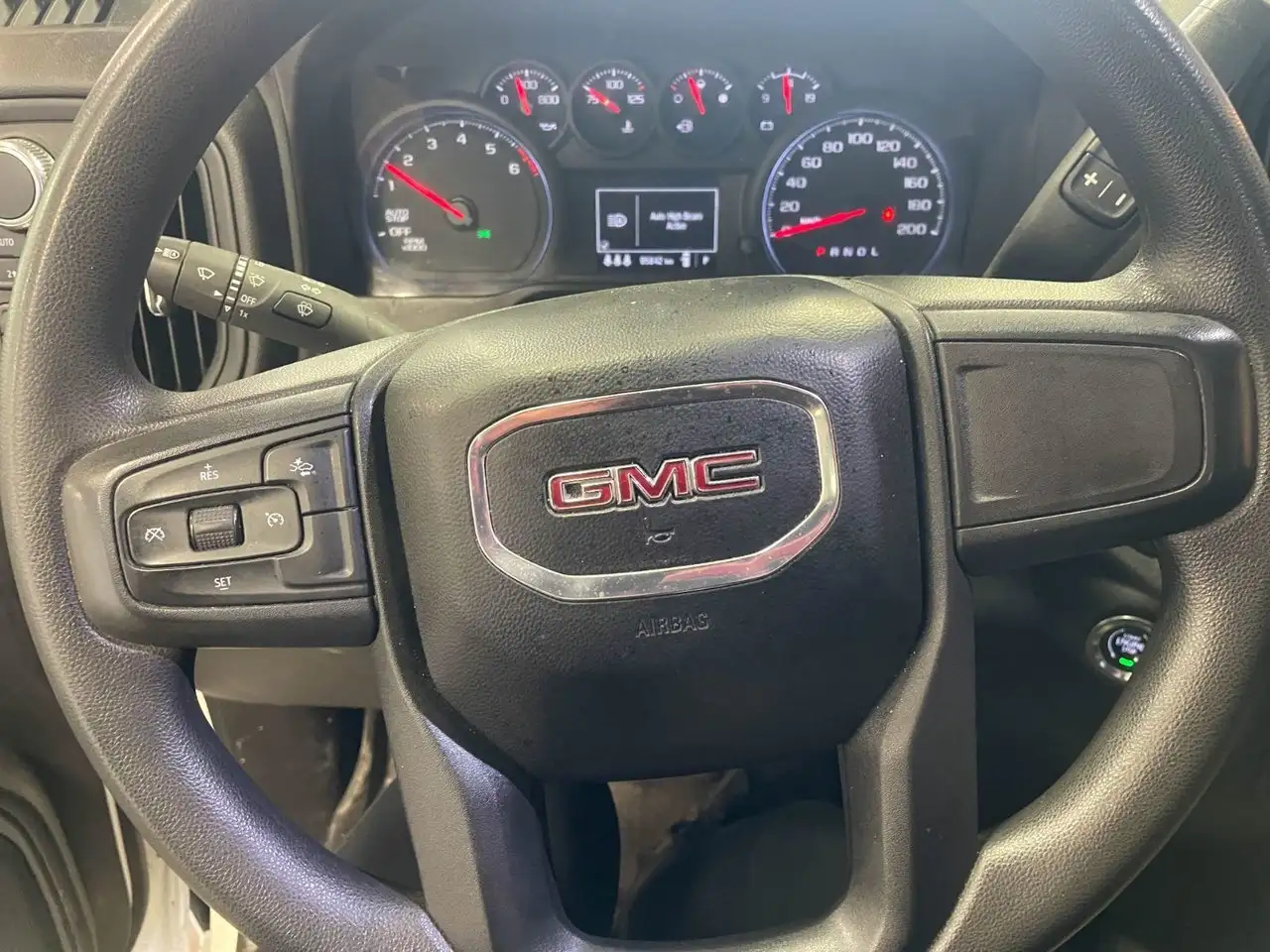 GMC Sierra 1500 снимка GMC Sierra 1500
