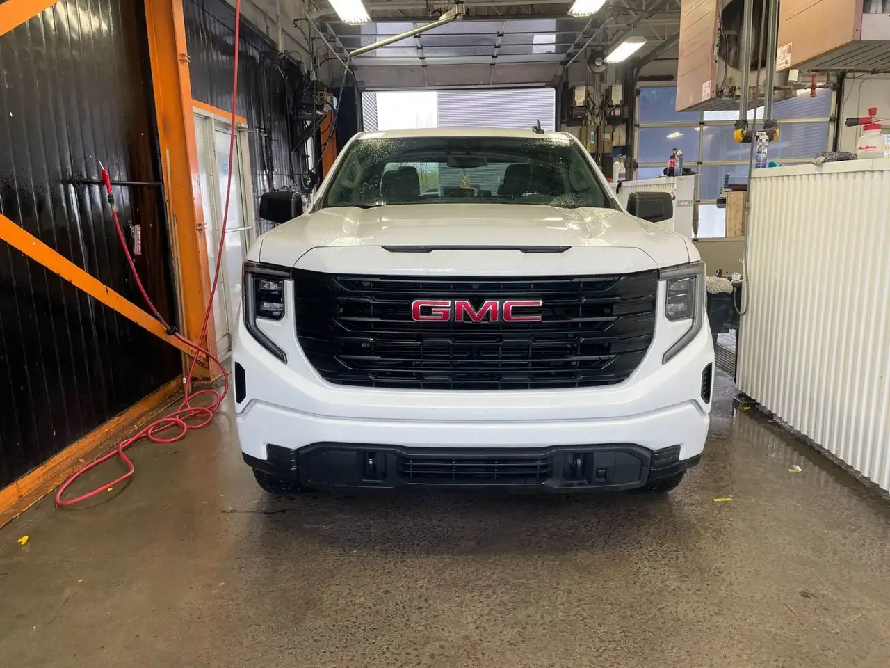GMC Sierra 1500 снимка GMC Sierra 1500