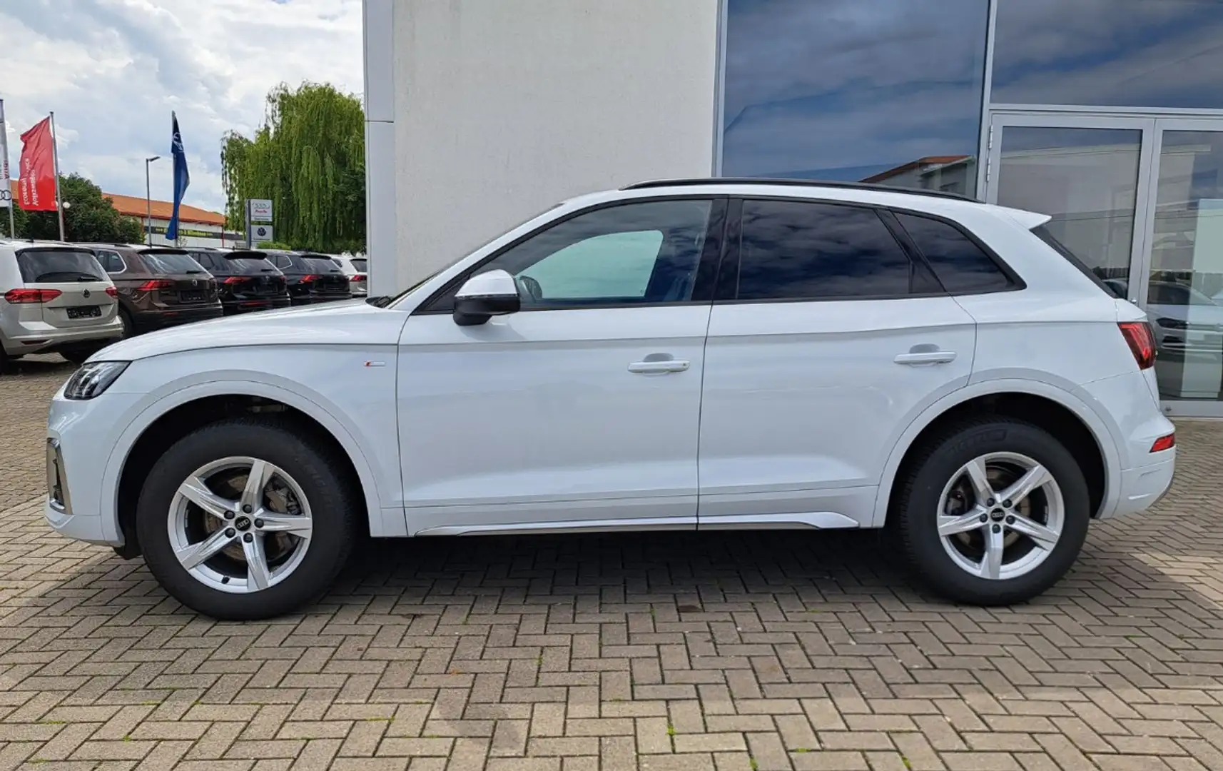 Audi Q5 Q5 40 2.0 tdi  S line Plus quattro 204cv s-tronic Bianco - 2