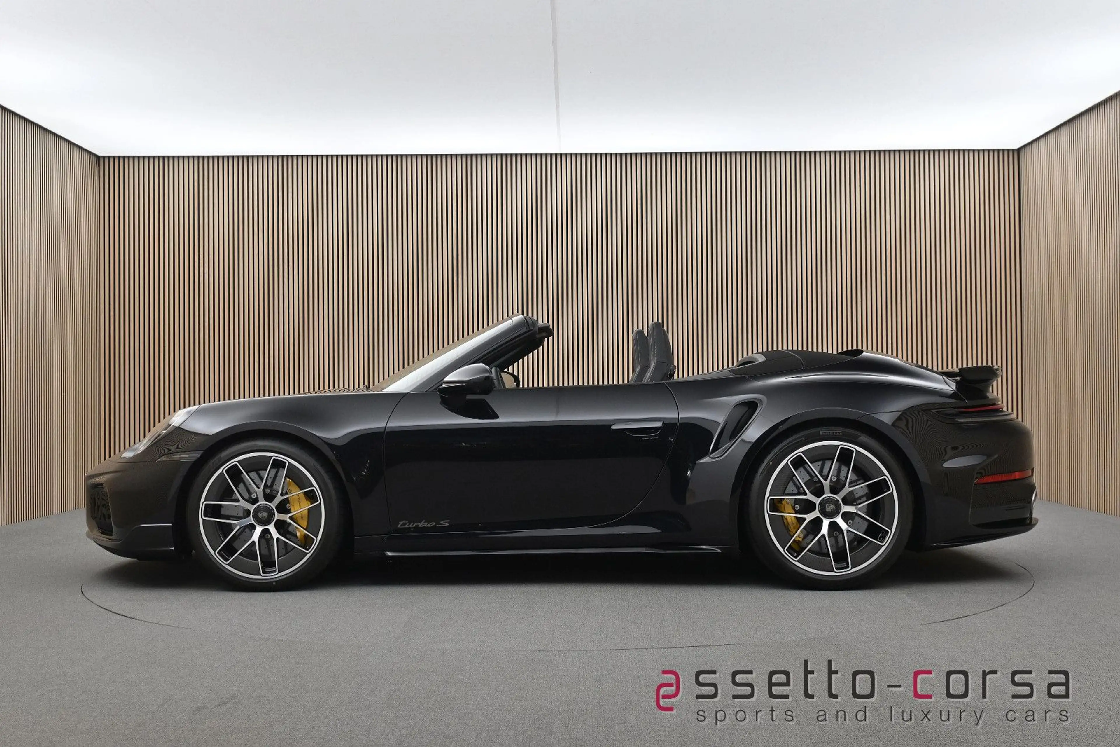 Porsche 992 911 (992.2) Turbo S*Cabrio*Neu*Burmester*SportDe