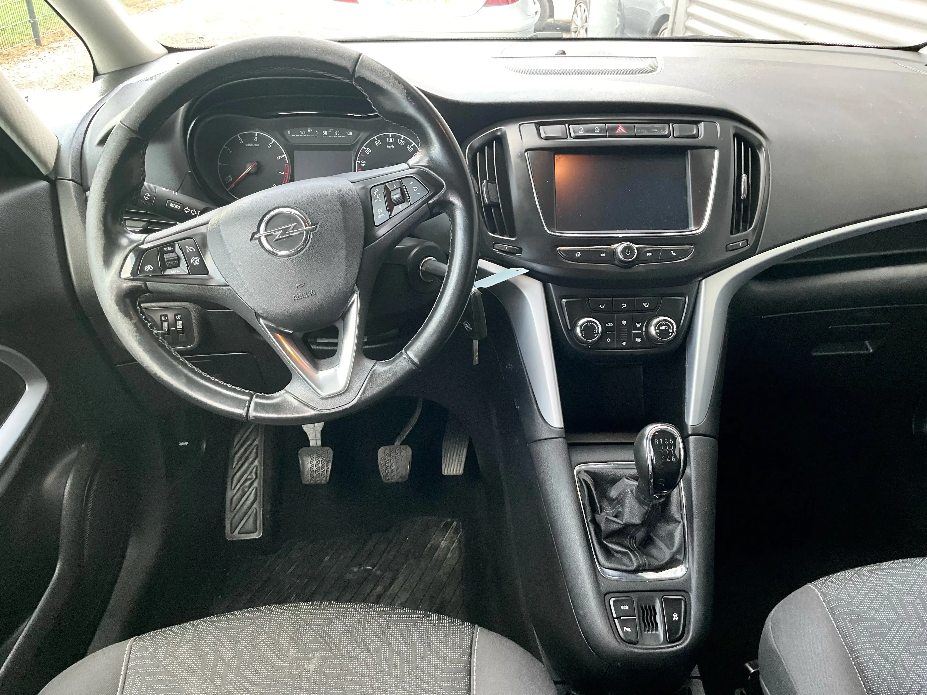 Opel Zafira Tourer 1.4 Turbo 140pk Online Edition 7persoons — photo 13