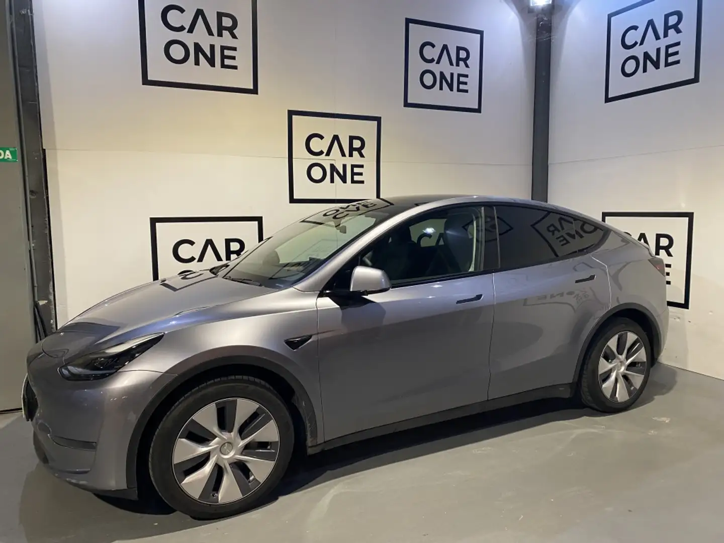 Tesla Model Y Gran Autonomia AWD Grau - 2