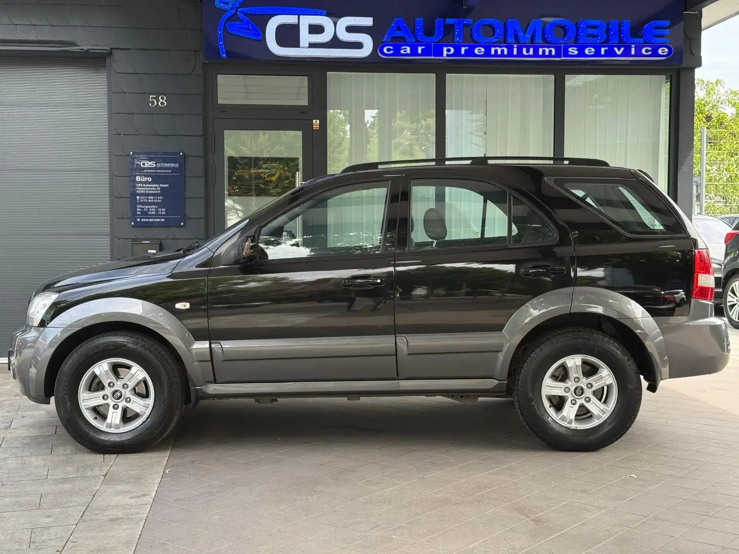 Kia Sorento 2.5 CRDi | 1 Hand | TÜV | Allrad | Auto Schwarz - 2
