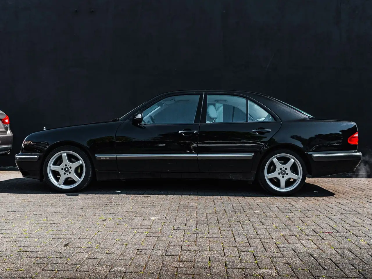 Mercedes-Benz E 280 Elegance AMG ALU 1Hand geb. 1930, foto 5