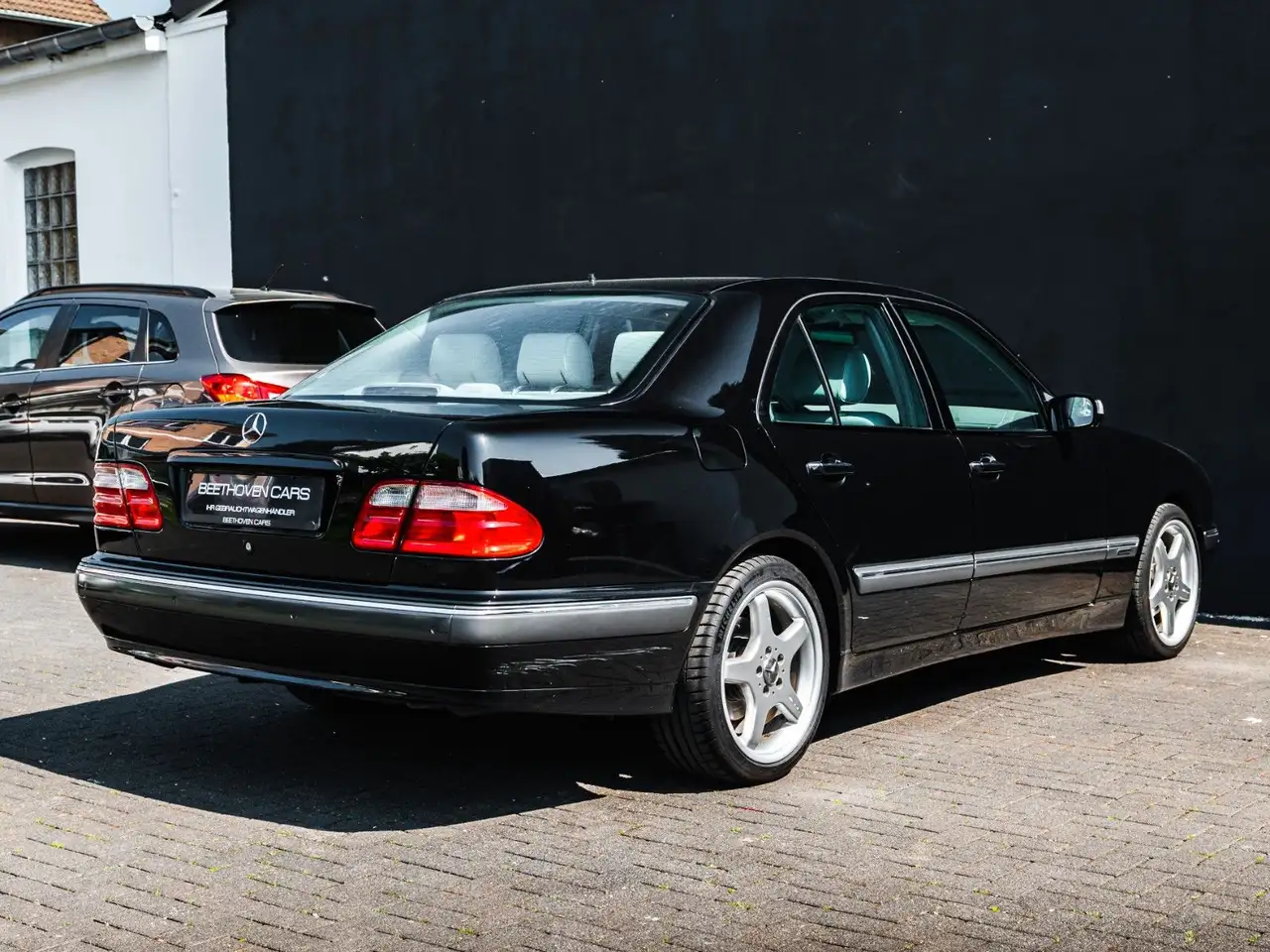 Mercedes-Benz E 280 Elegance AMG ALU 1Hand geb. 1930, foto 8