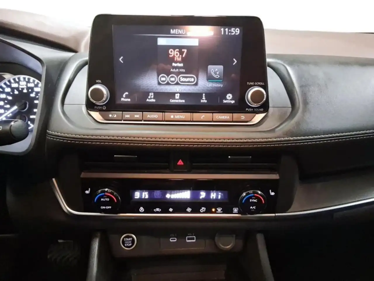 Nissan Rogue снимка Nissan Rogue