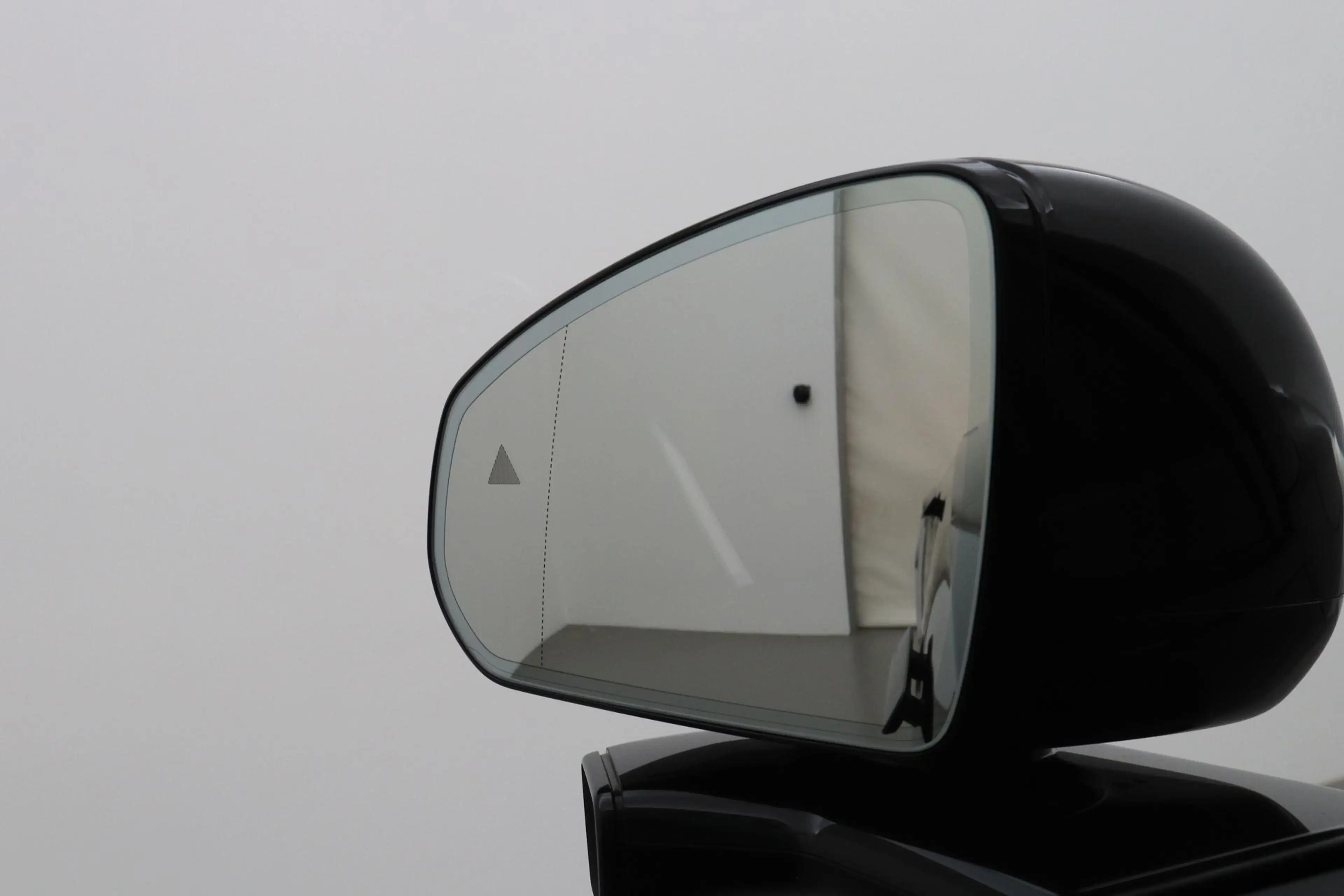 Volvo ES90 Single Motor Extended Range Plus 92 kWh | Pilot As — photo 14
