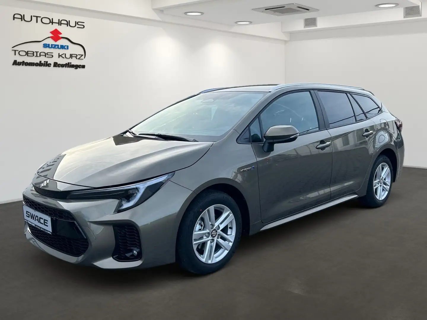 Suzuki Swace 1.8 HYBRID CVT Comfort+ Brun - 1