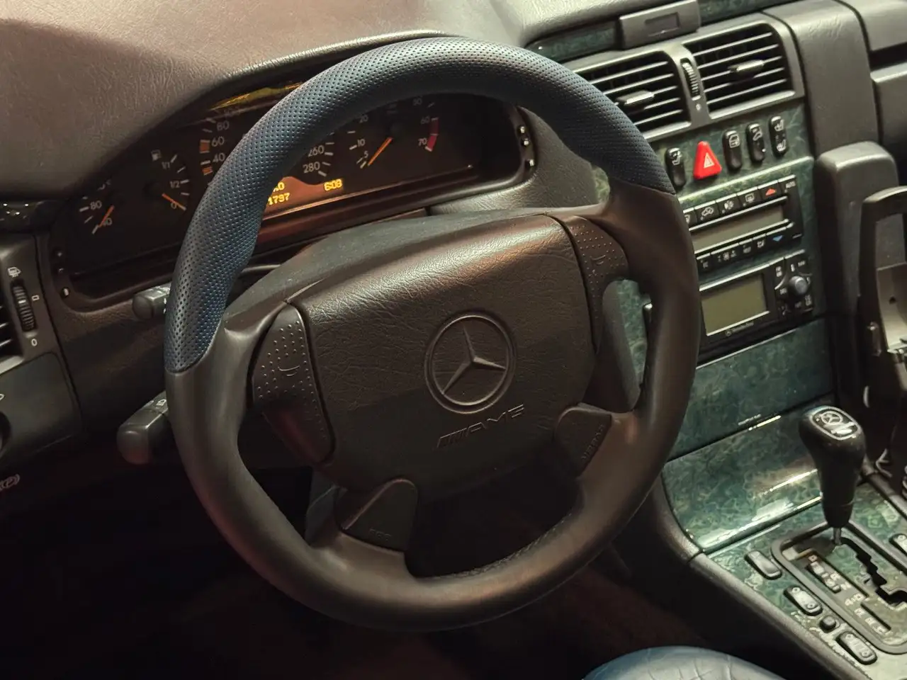 Mercedes-Benz E 55 AMG /5.4 V8 354PS/DESIGNO-MEERBLAU METALLIC!, foto 9
