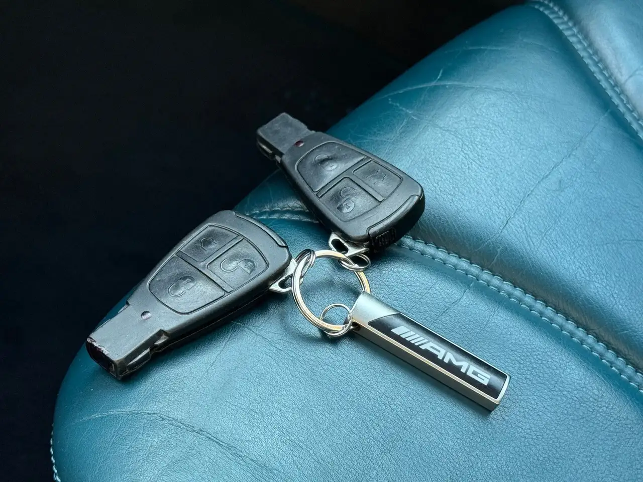 Mercedes-Benz E 55 AMG /5.4 V8 354PS/DESIGNO-MEERBLAU METALLIC!, foto 12