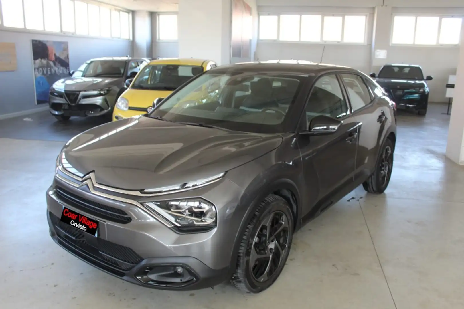 Citroen C4 BlueHDi 130 S&S EAT8 Shine Grau - 1