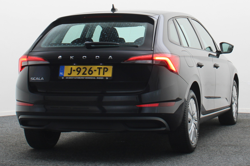 Skoda Scala 1.0 TSI Active LED, Airco, Lane Assist, Bluetooth — photo 17