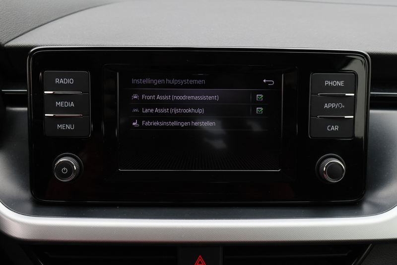 Skoda Scala 1.0 TSI Active LED, Airco, Lane Assist, Bluetooth — photo 35