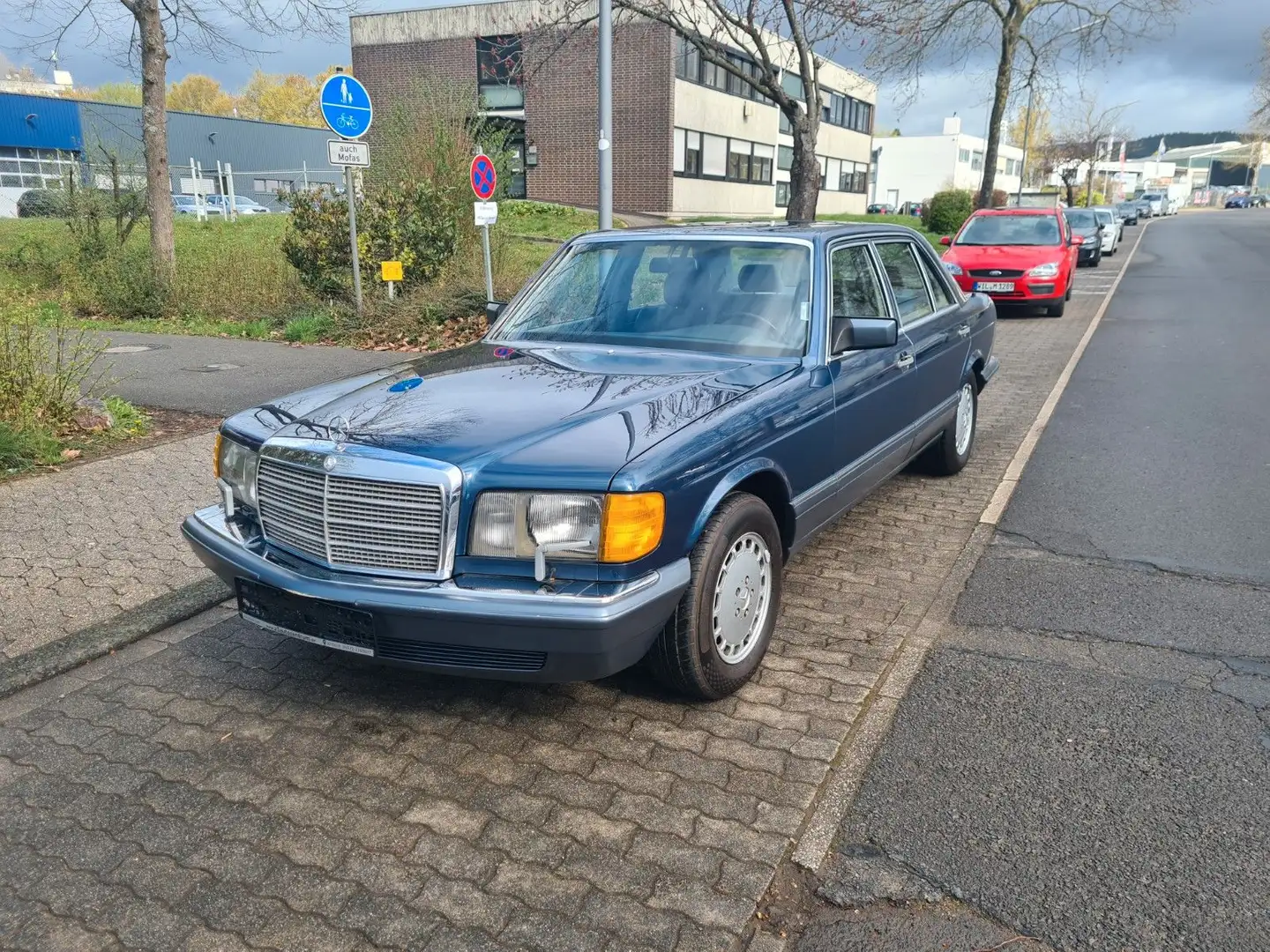 Mercedes-Benz 300 SEL H Kenzeichen. Bleu - 1