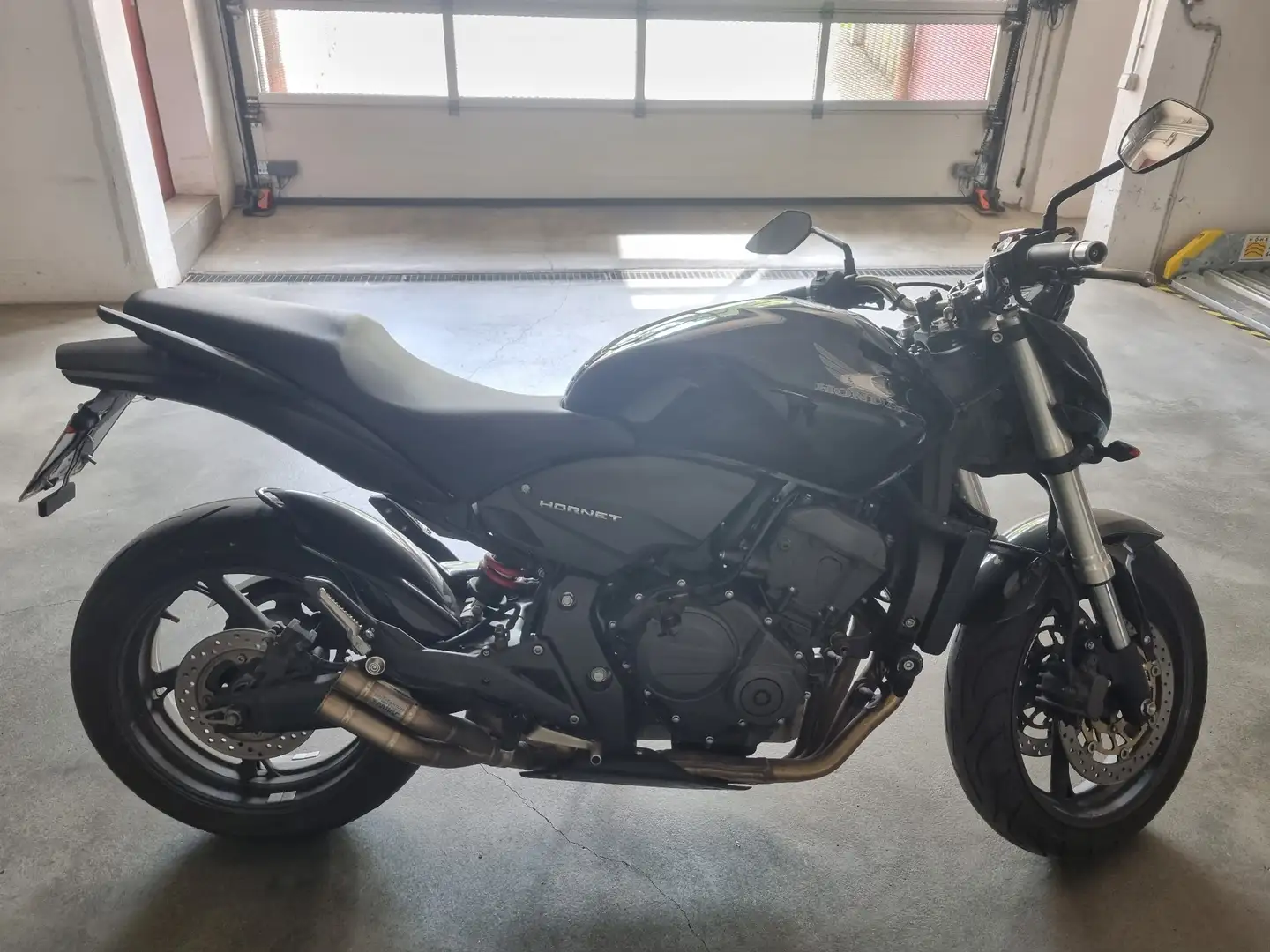 Honda Hornet Noir - 2