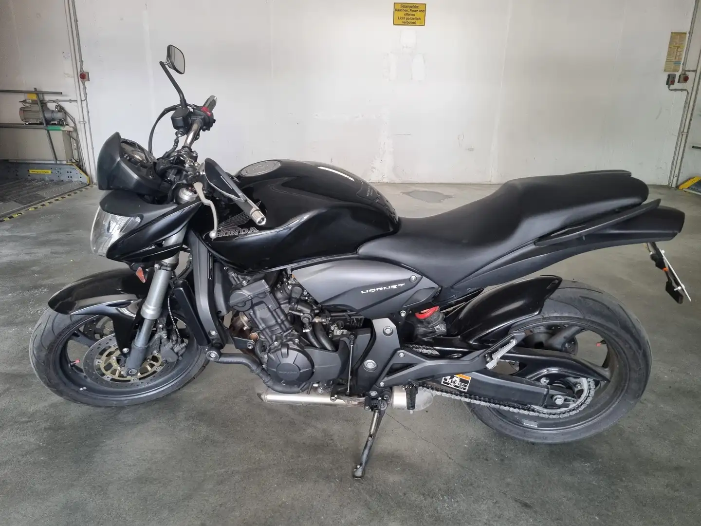 Honda Hornet Noir - 1