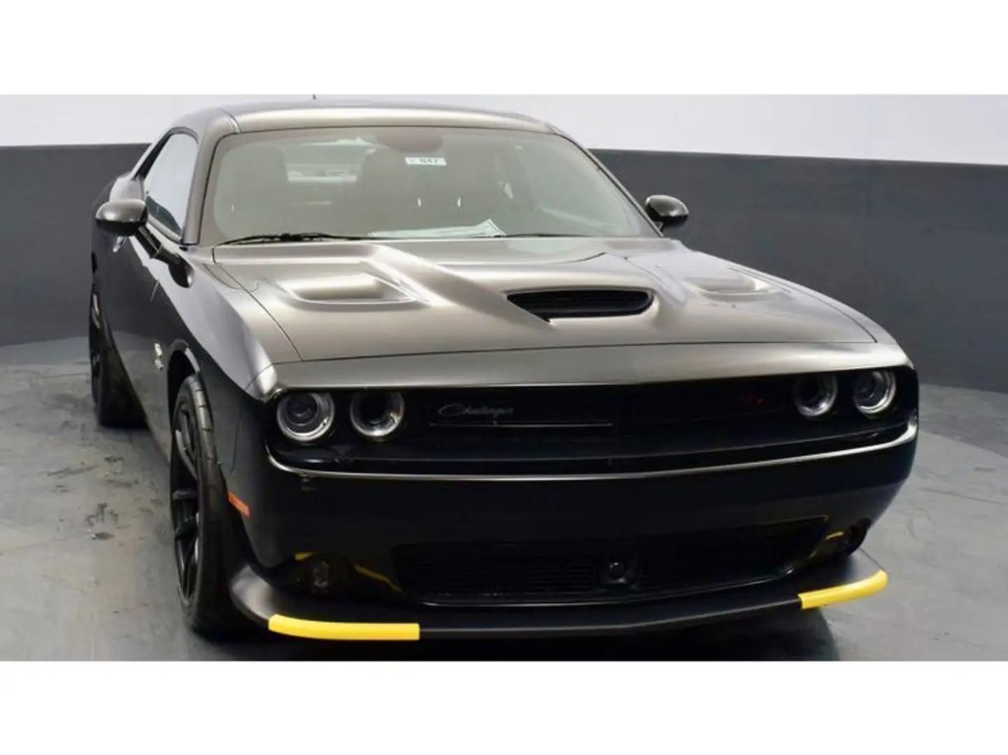Dodge Challenger Scat Pack Drag Pack 1320 Чорний - 2