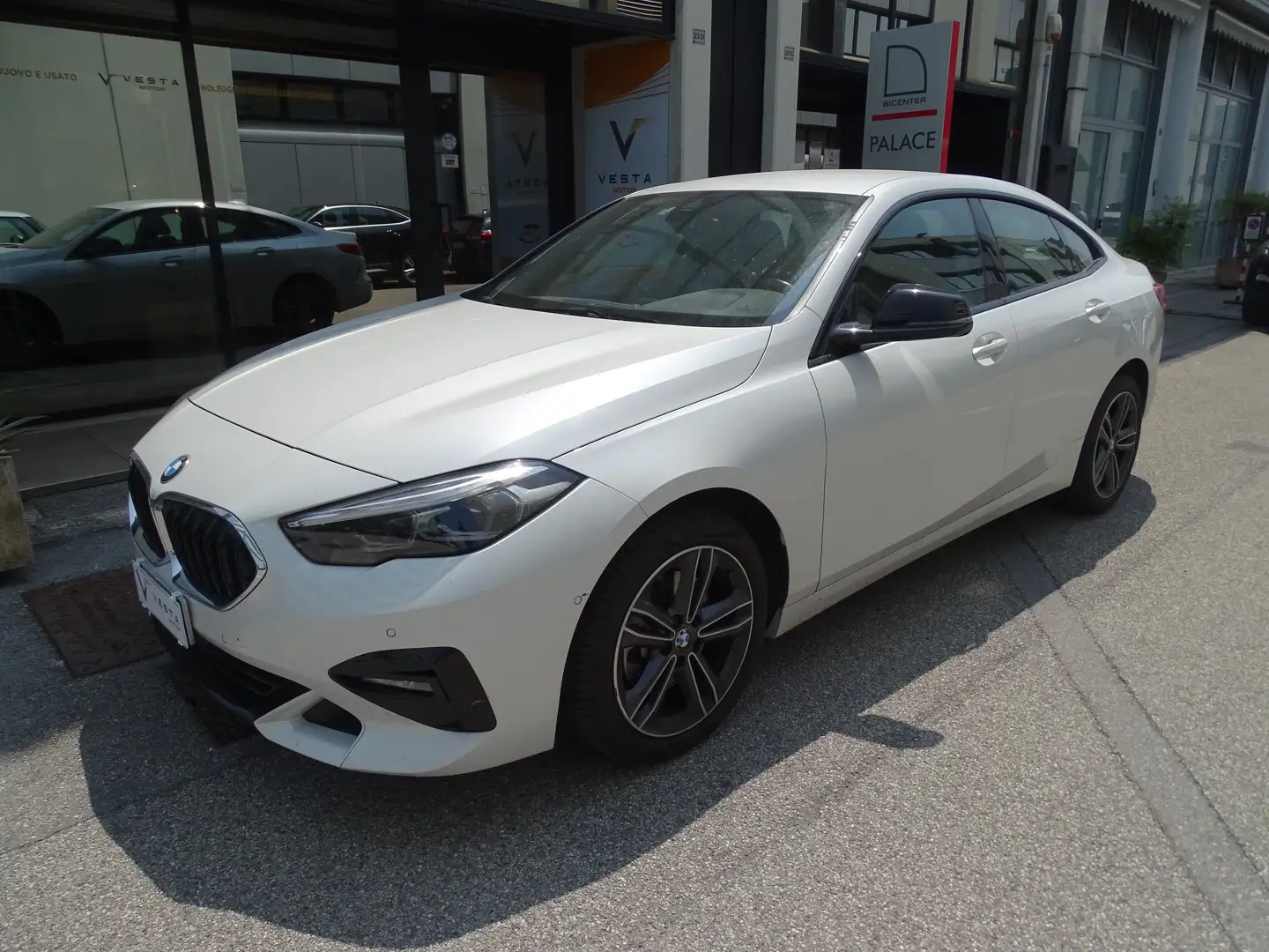 BMW 218 218i Gran Coupe Advantage 140cv auto Bianco - 1
