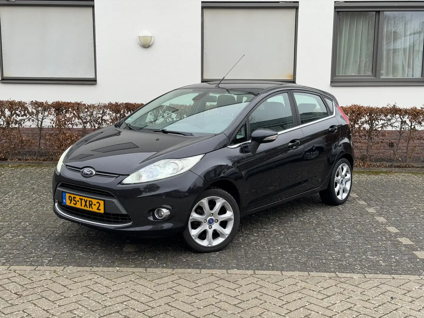 Ford Fiesta 1.25 Titanium NAP APK AIRCO LEER STOELVERWARMING N Schwarz - 1