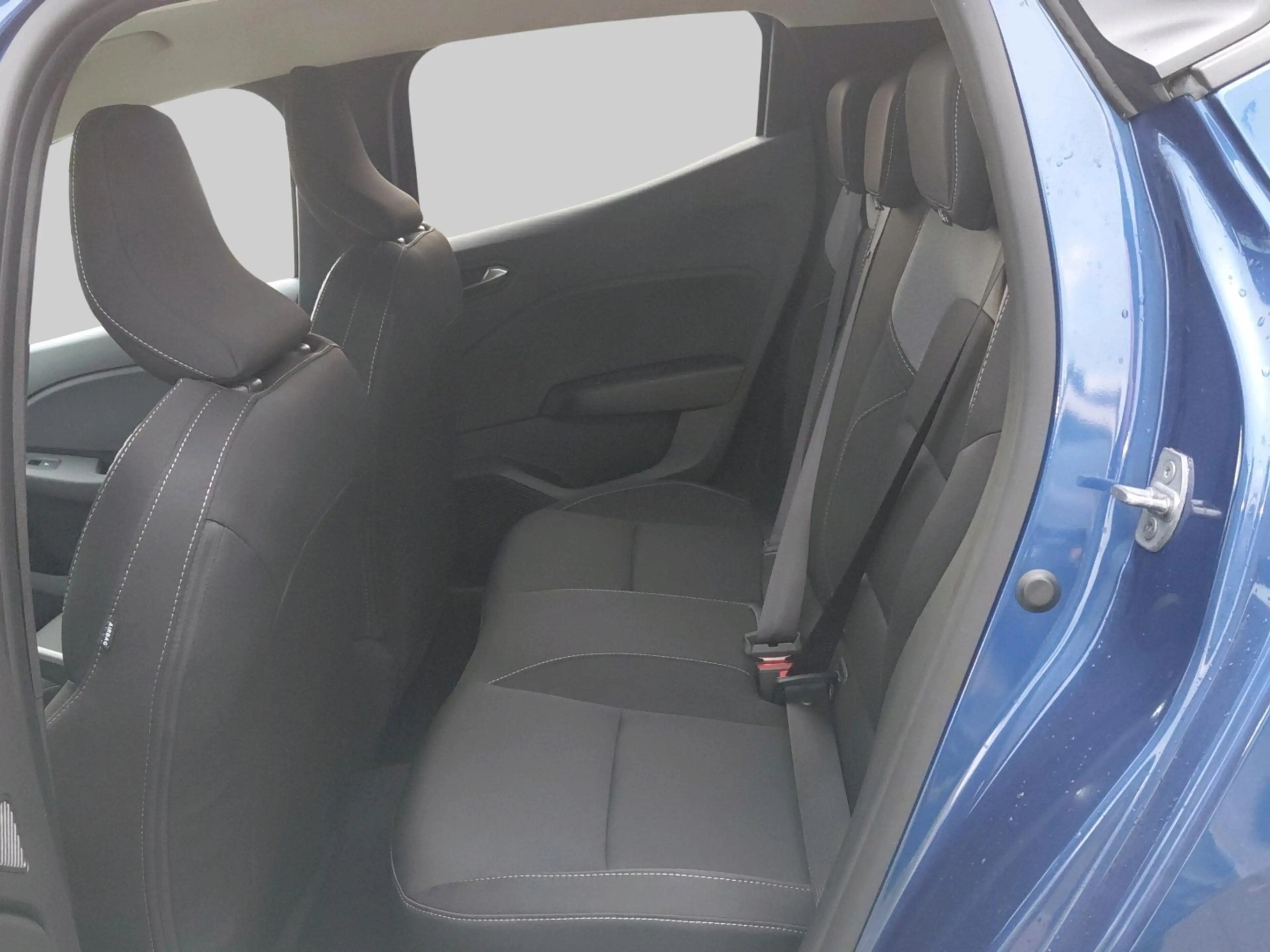 Mitsubishi Colt 1.6 HEV Intense — photo 6