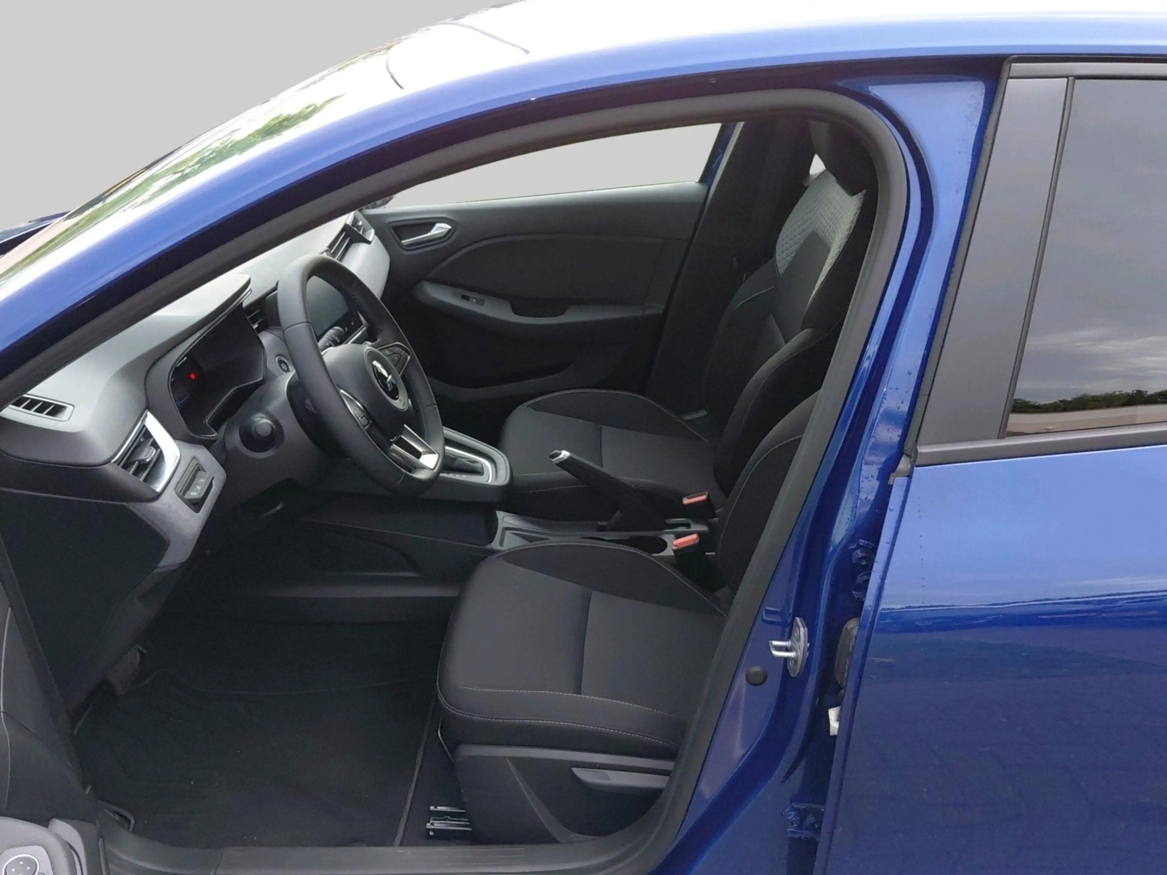 Mitsubishi Colt 1.6 HEV Intense — photo 12