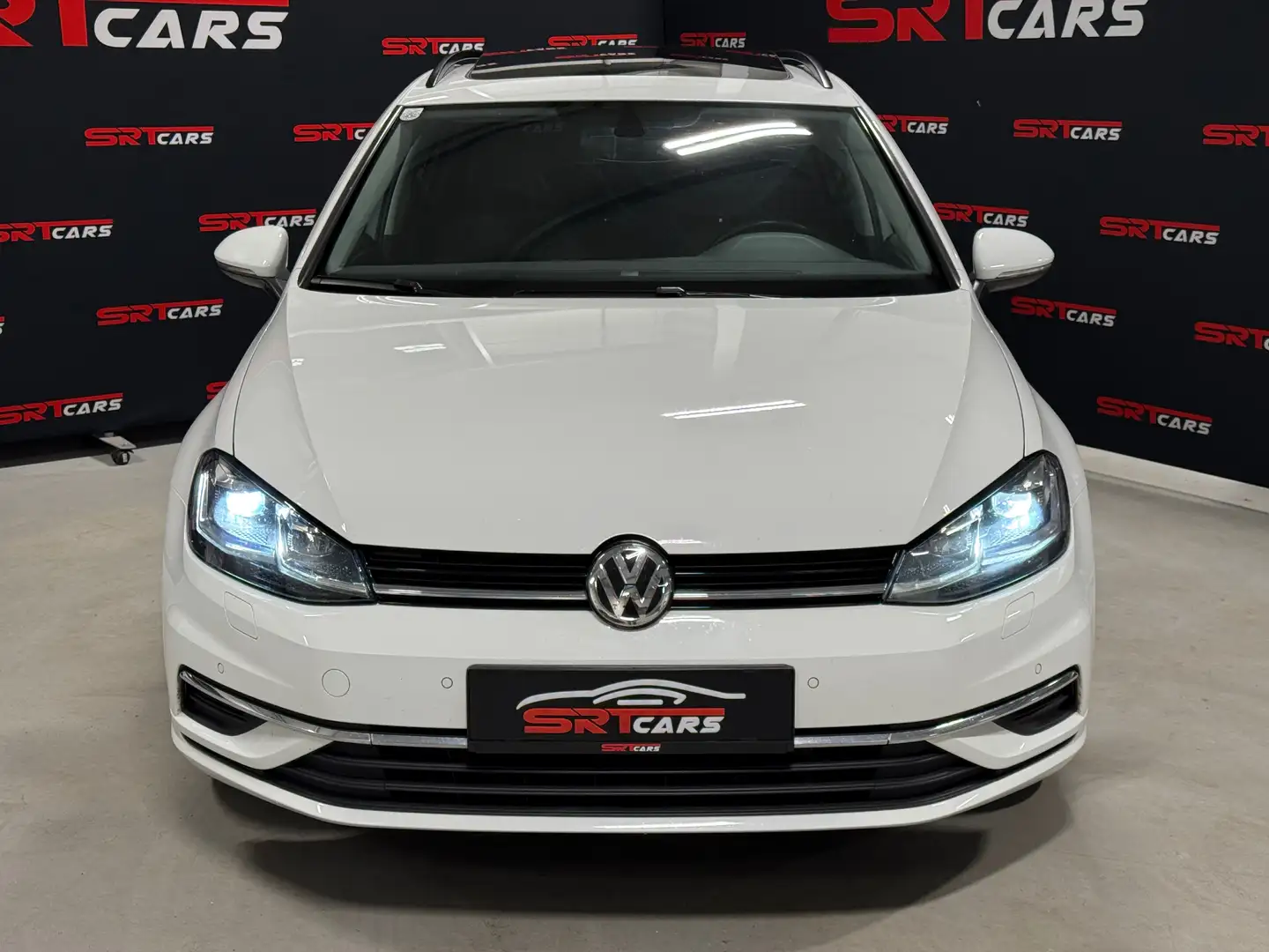 Volkswagen Golf Variant 1.6 TDI Kombi *Panoramaglas*ACC*Massage*Navi*Xenon Weiß - 2