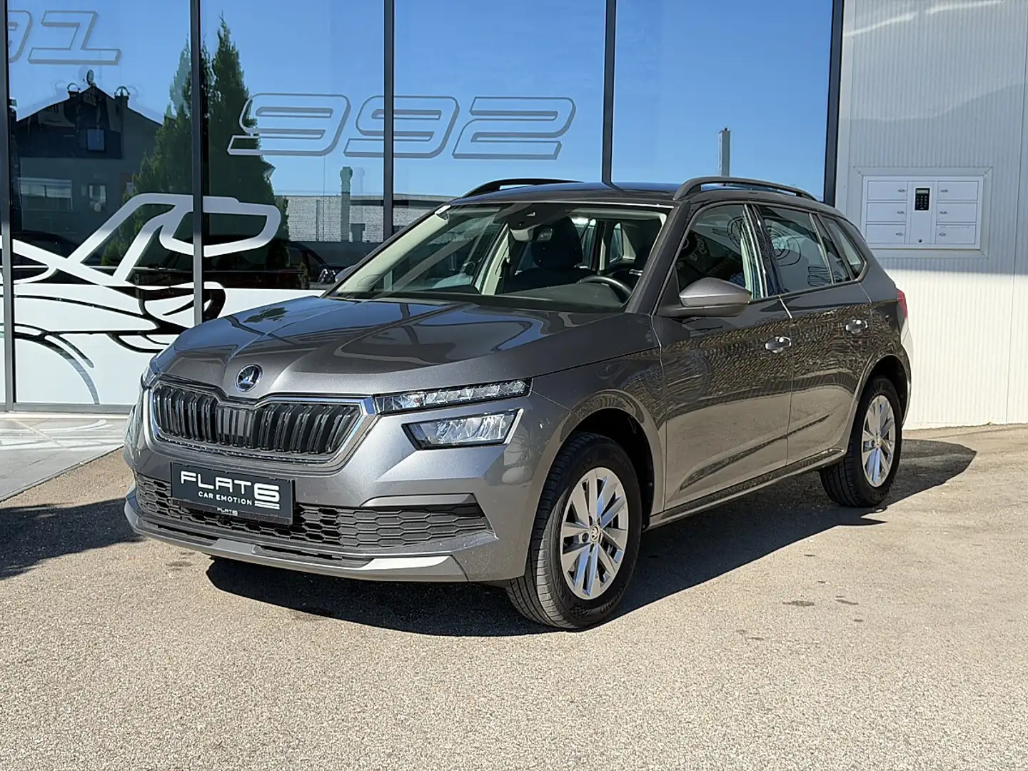Skoda Kamiq 1.0 TSI Ambition "17241km!" ParkAss.hinten, App... Silber - 1