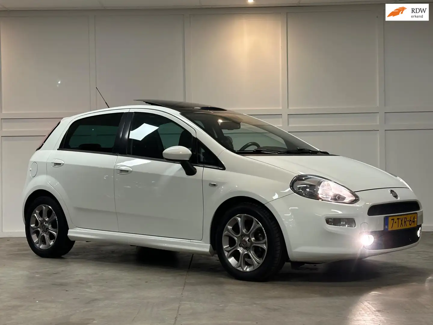 Fiat Punto Evo TwinAir / Panorama / Cruise / Lounge / 2014 / Airc Blanc - 1