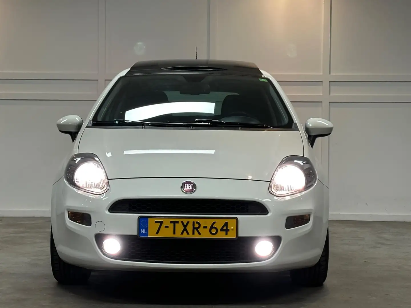 Fiat Punto Evo TwinAir / Panorama / Cruise / Lounge / 2014 / Airc Blanc - 2