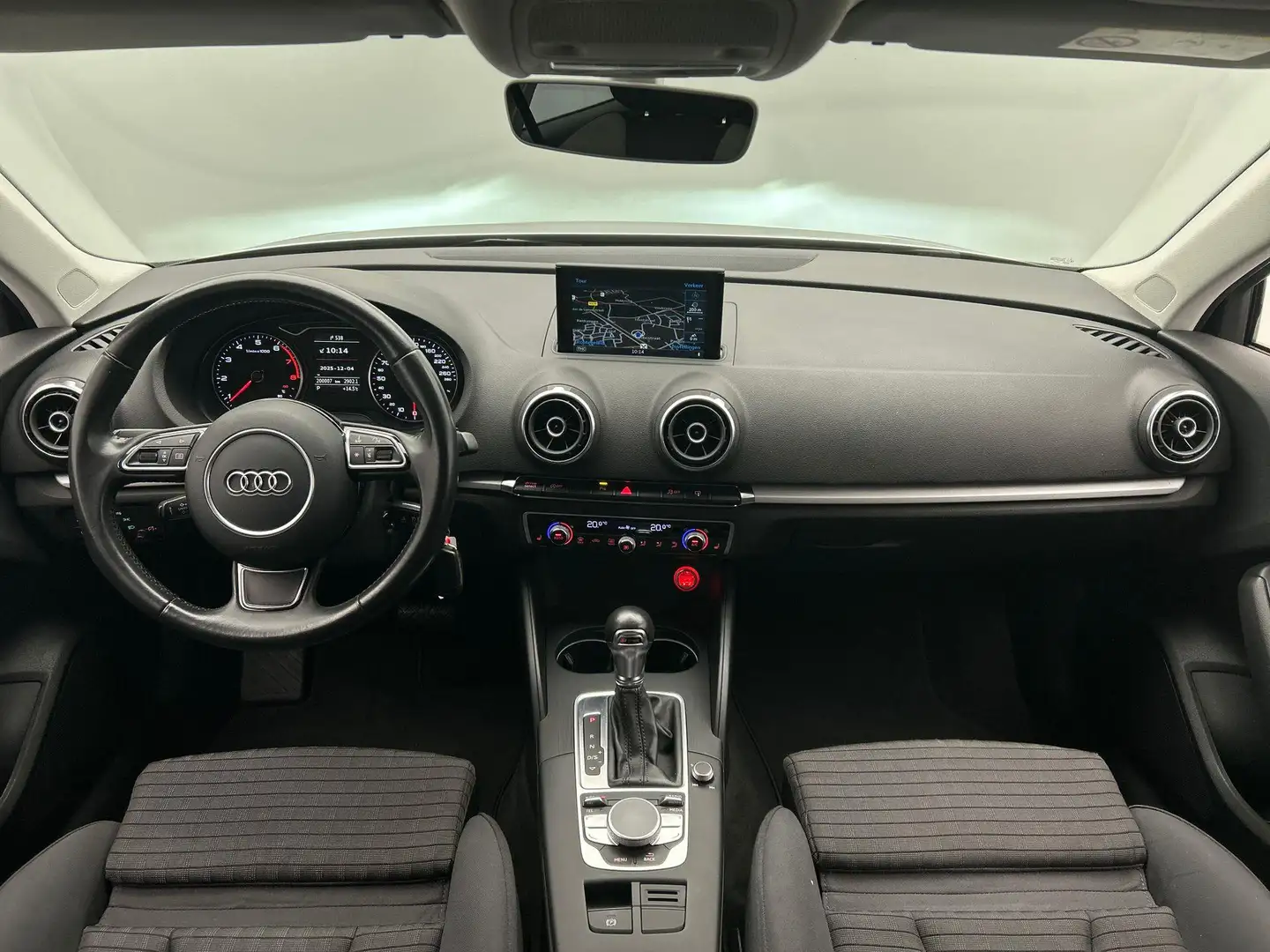 Audi A3 Limousine 1.4 TFSI Ambition Pro Line S Automaat Na Grijs - 2