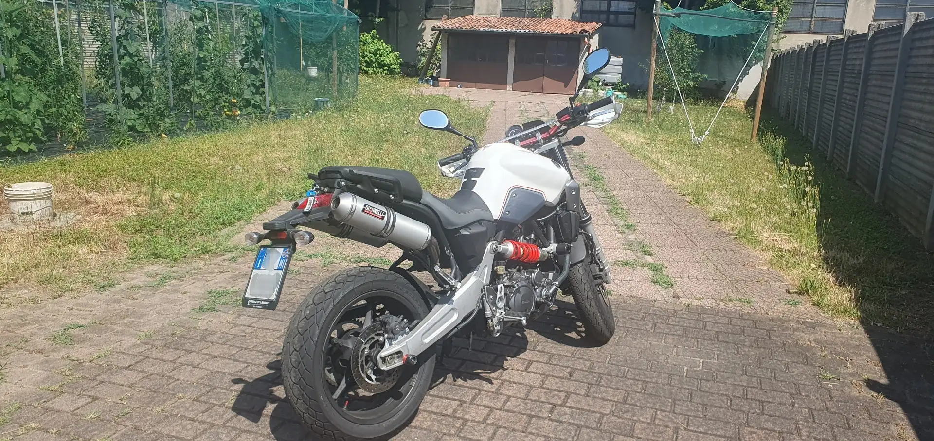 Yamaha MT-03 Bianco - 2