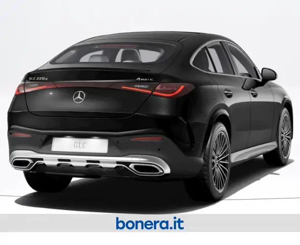 Mercedes-Benz GLC view 3