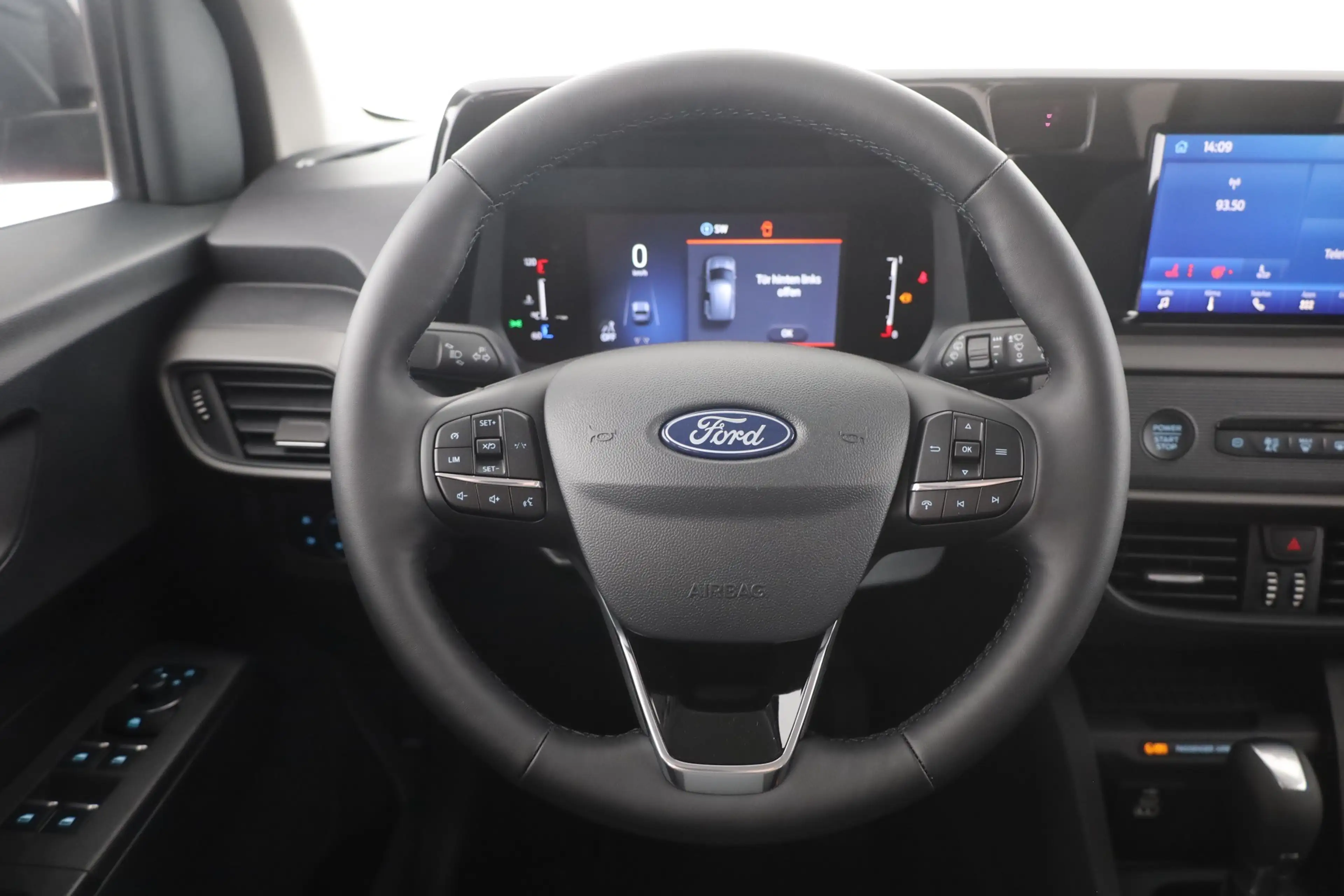 Ford Tourneo Courier Titanium 1.0 EB Aut. Kamera SItzhe — photo 14