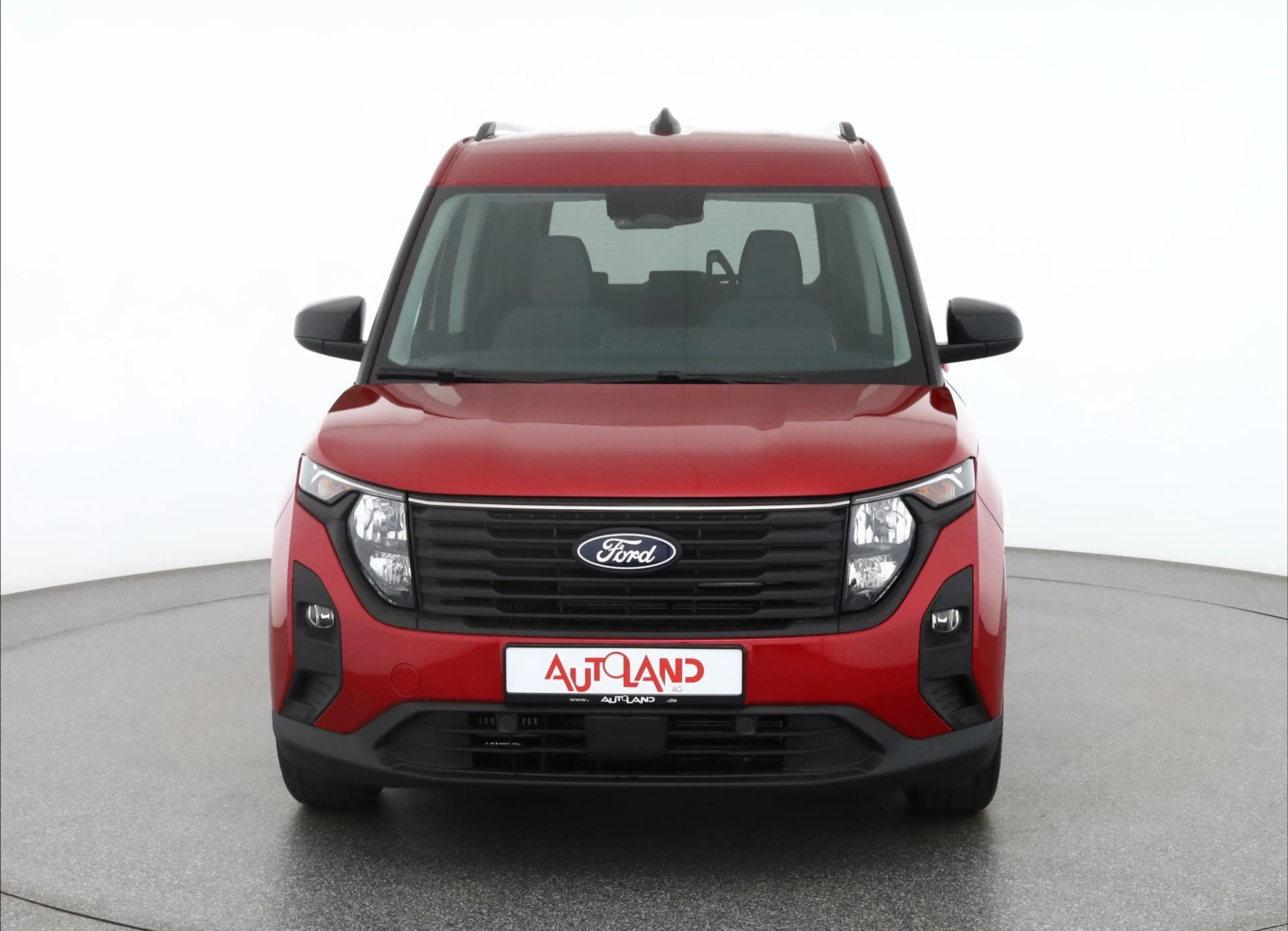 Ford Tourneo Courier Titanium 1.0 EB Aut. Kamera SItzhe — photo 8