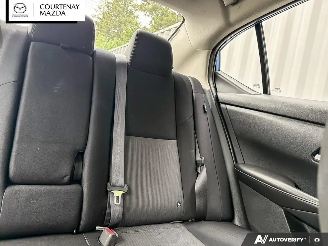 Nissan Sentra снимка Nissan Sentra