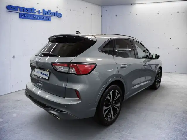 Ford Kuga view 3
