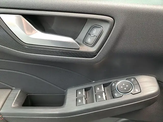 Ford Kuga view 10