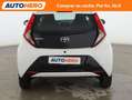 Toyota Aygo 1.0 VVT-i x-play x-shift Blanc - thumbnail 5