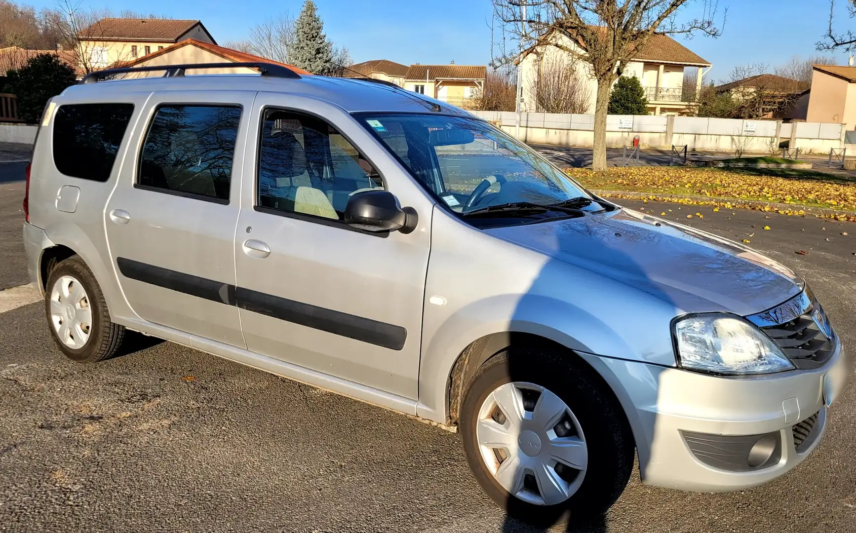 Dacia Logan Logan MCV dCi 85 eco2 5 places Ambiance Gris - 2