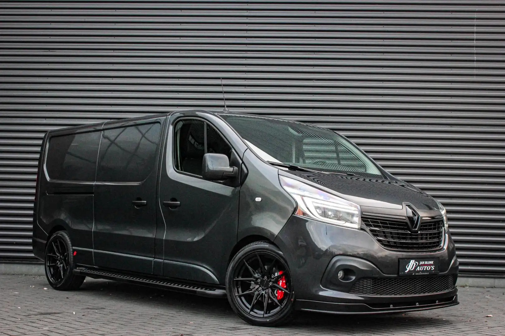 Renault Trafic 2.0 dCi T29 L2H1 Work Edition FULL BLACK / SIDE- B Grijs - 2