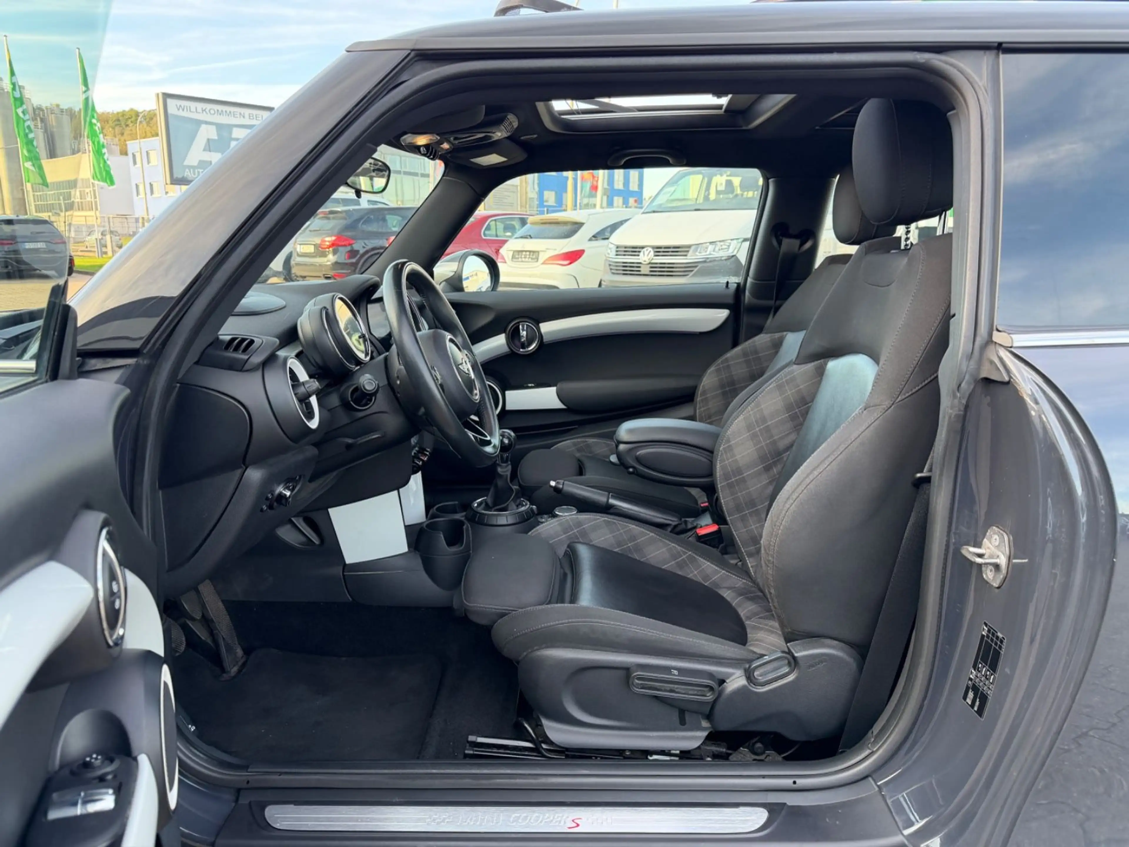 MINI Cooper SD COOPER SD Euro6, Pano, Navi, LED — photo 11
