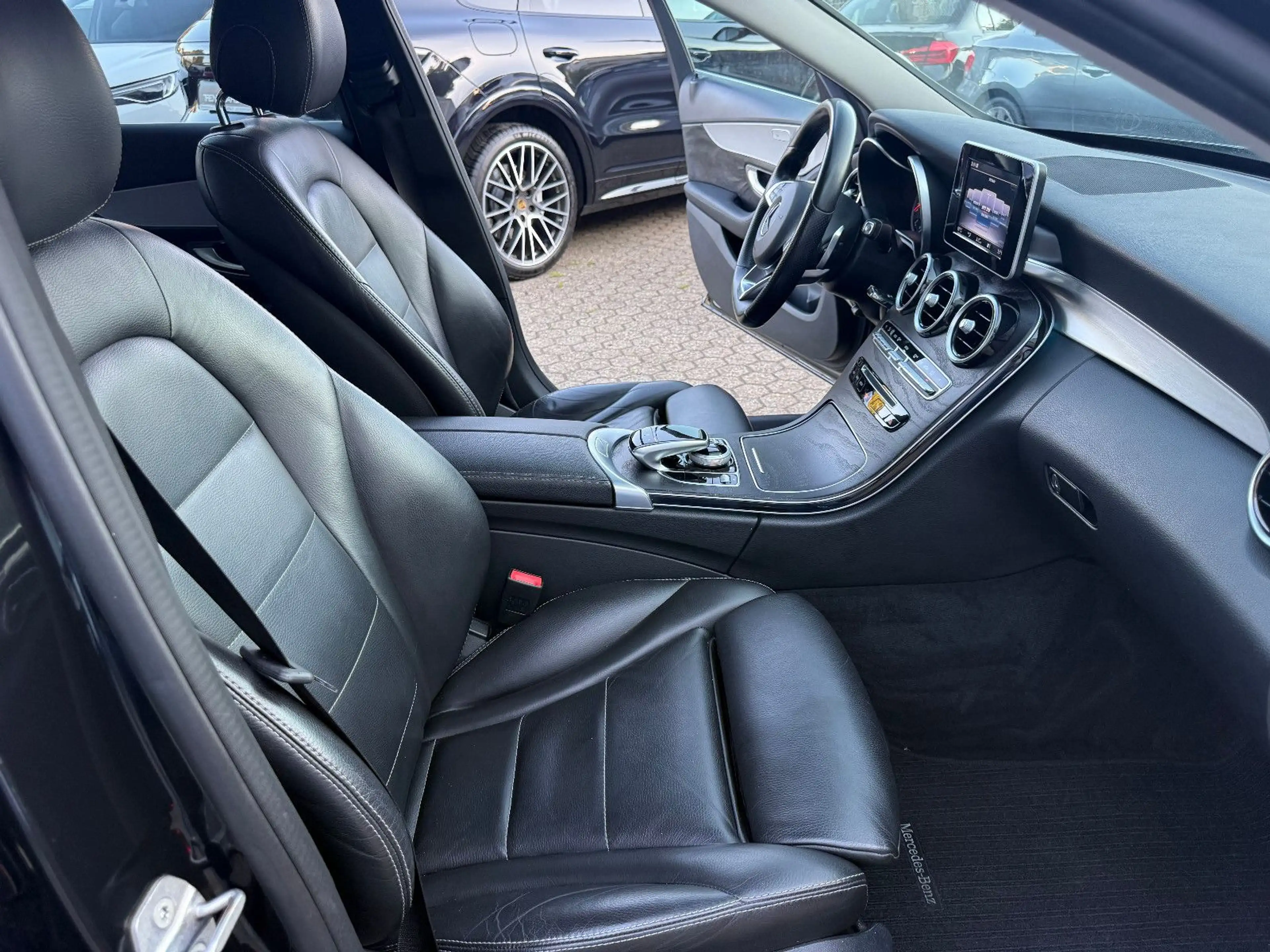 Mercedes-Benz C 220 C Limousine C 220 BlueTec *AMG*PANO — photo 10