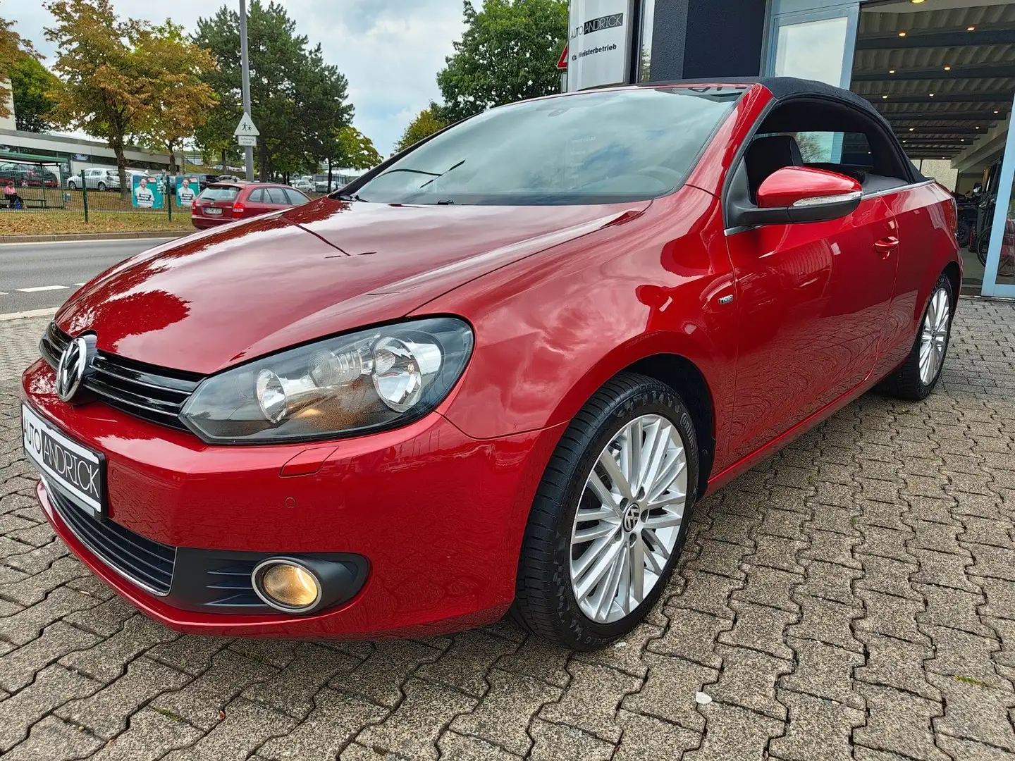 Volkswagen Golf VI Cabriolet Cup PDC SHZ AHK NAVI 2-HAND Rot - 1