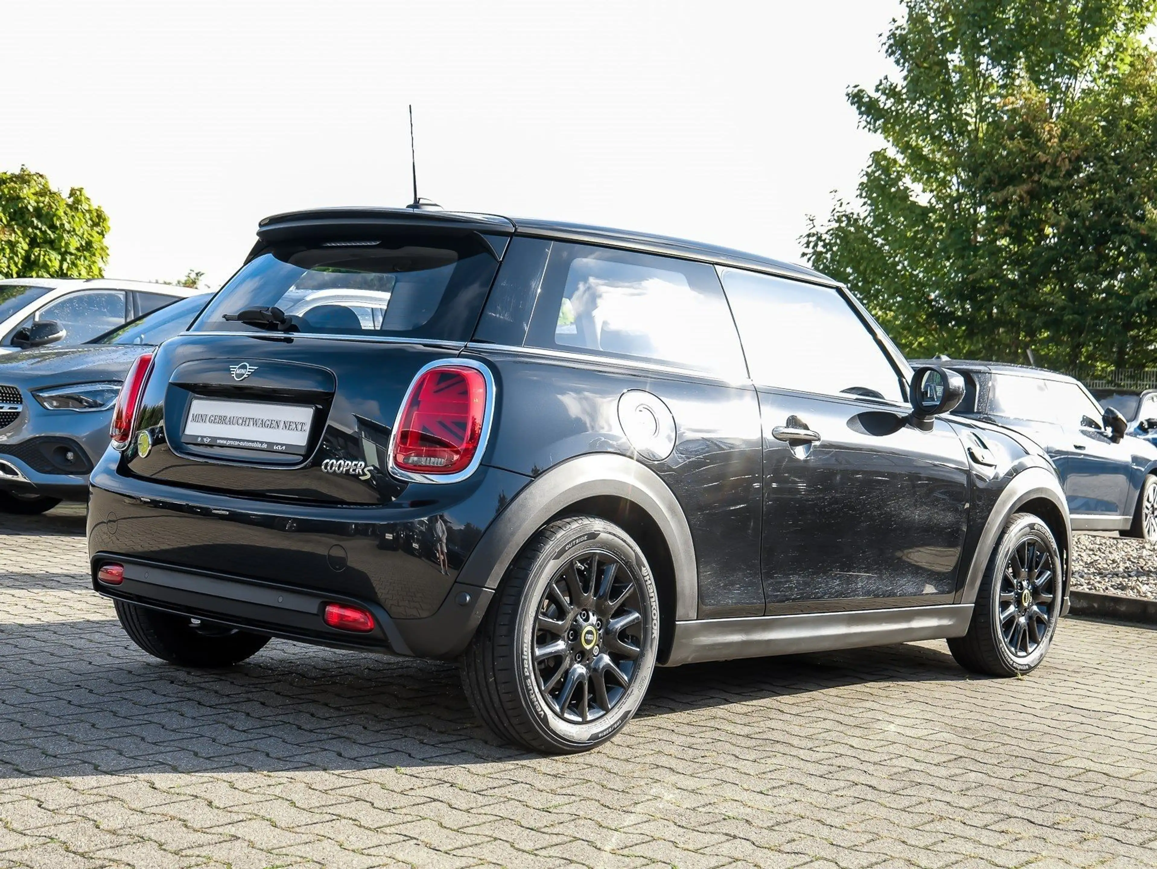 MINI Cooper SE Classic Trim NAVI+SHZ+ACC+PDC+Standheizung+LED+DAB — photo 2